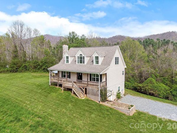 273 Green Acres Lane, Marshall, NC 28753