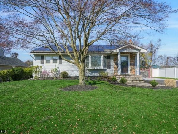 15 Margaret Drive, Montville, NJ 07058