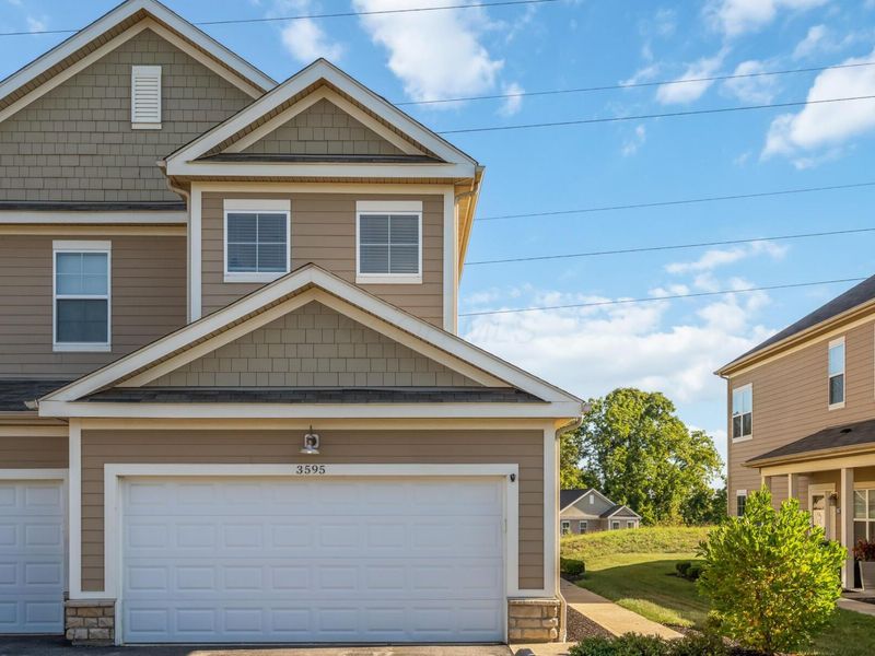 3595 Evelynton Avenue, Lewis Center, OH 43035 Photo 2