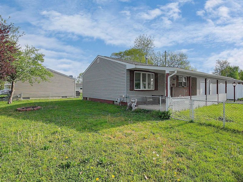 3978 Hillman Road W, Columbus, OH 43207 Photo 2