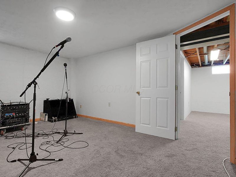 3978 Hillman Road W, Columbus, OH 43207 Photo 25