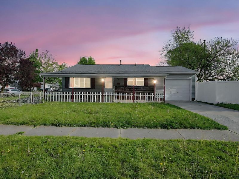 3978 Hillman Road W, Columbus, OH 43207 Photo 3