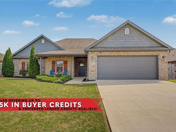 911 Hancock Street, Prairie Grove, AR 72753