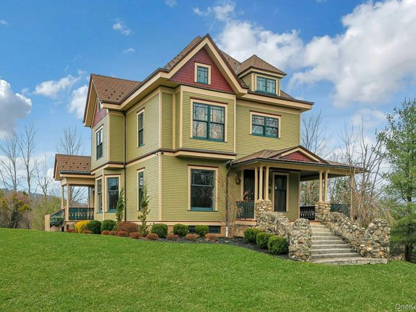 2 Pine Hill Road, Chester, NY 10918