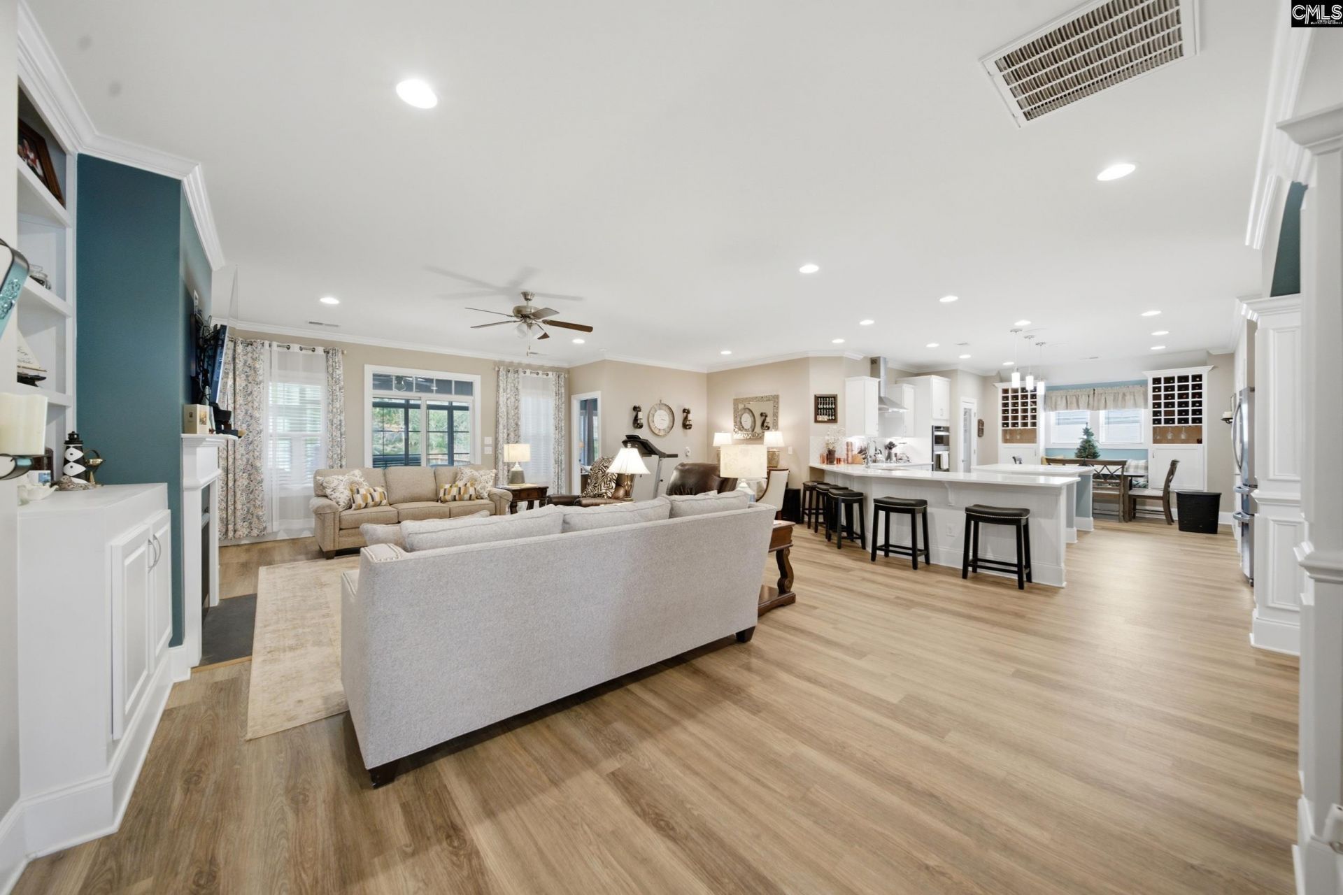 305 Daymark Drive Photo 11