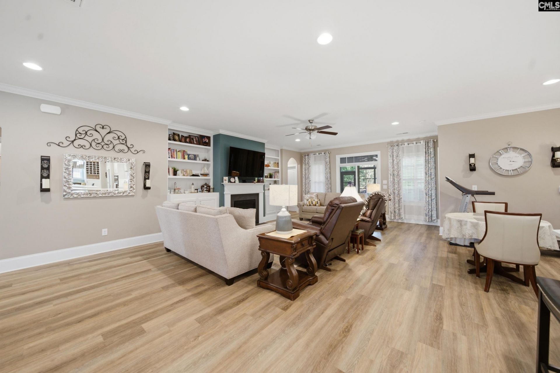 305 Daymark Drive Photo 12