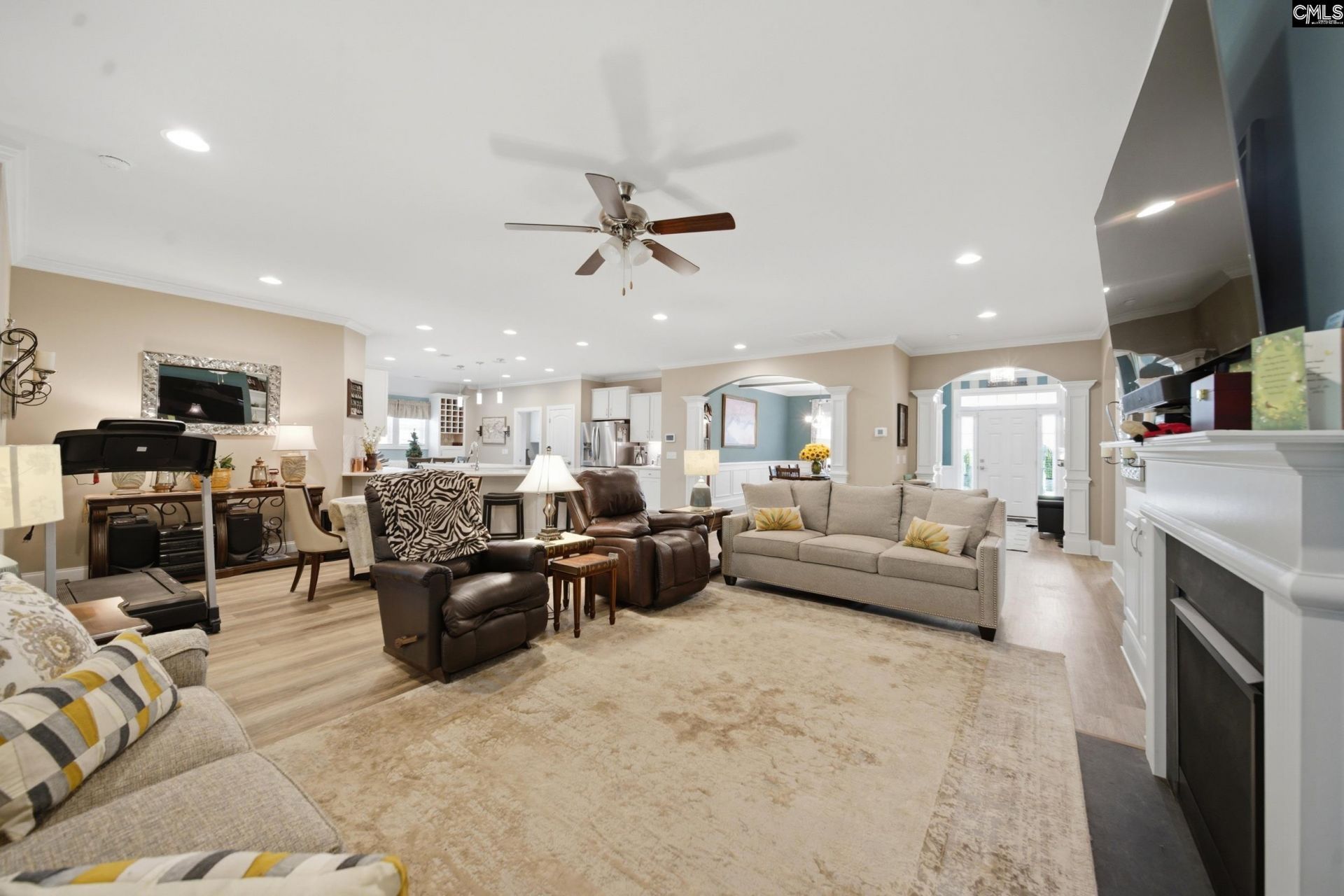 305 Daymark Drive Photo 14