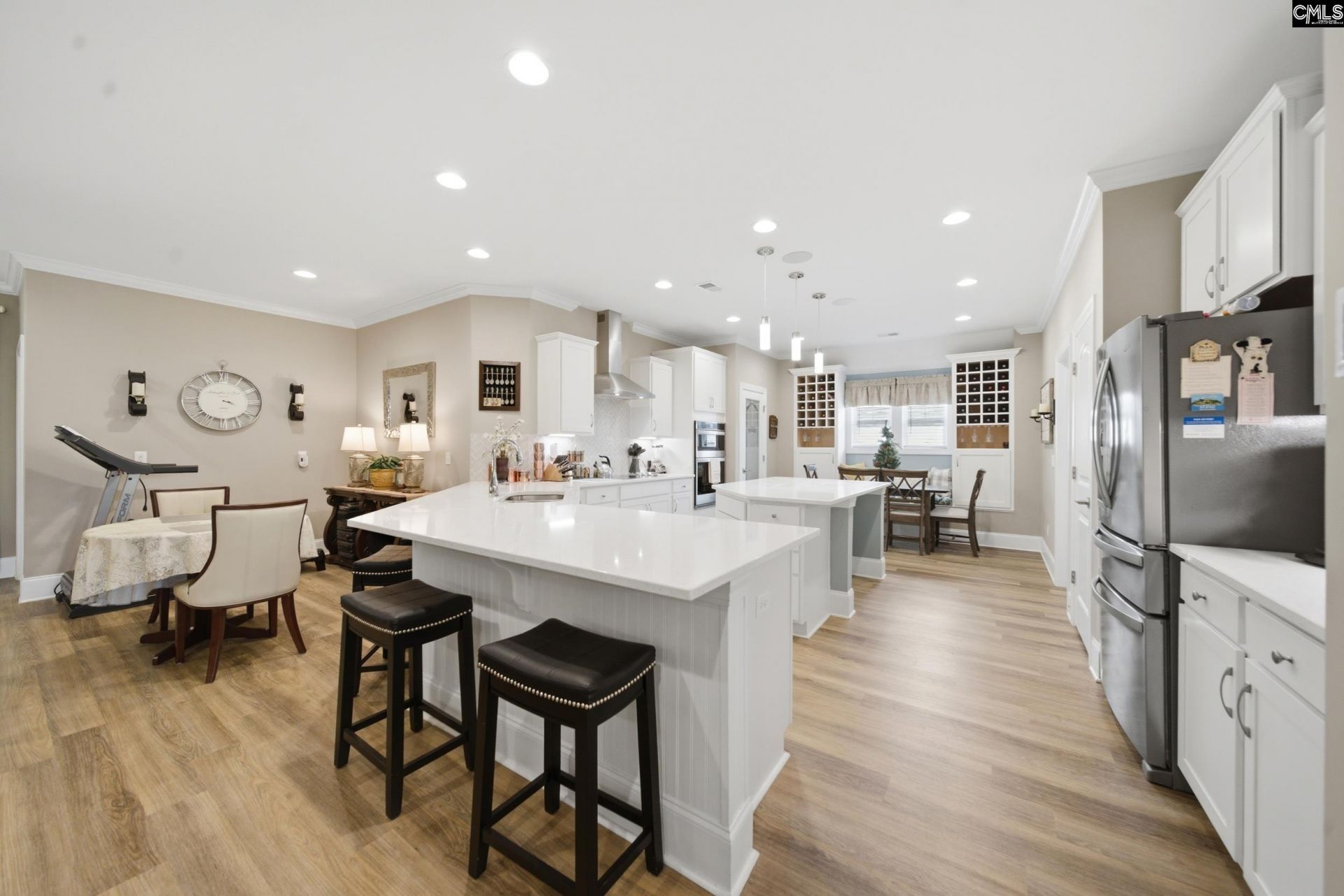 305 Daymark Drive Photo 15