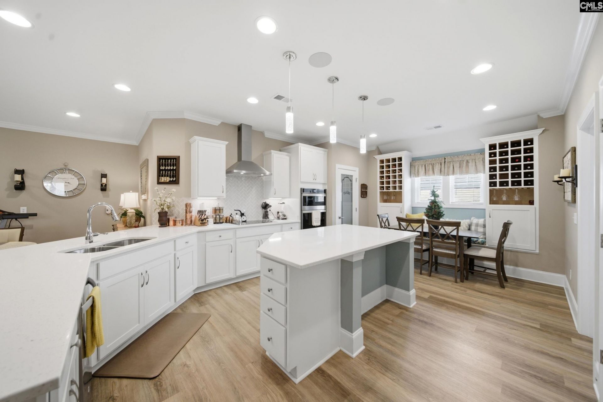 305 Daymark Drive Photo 17