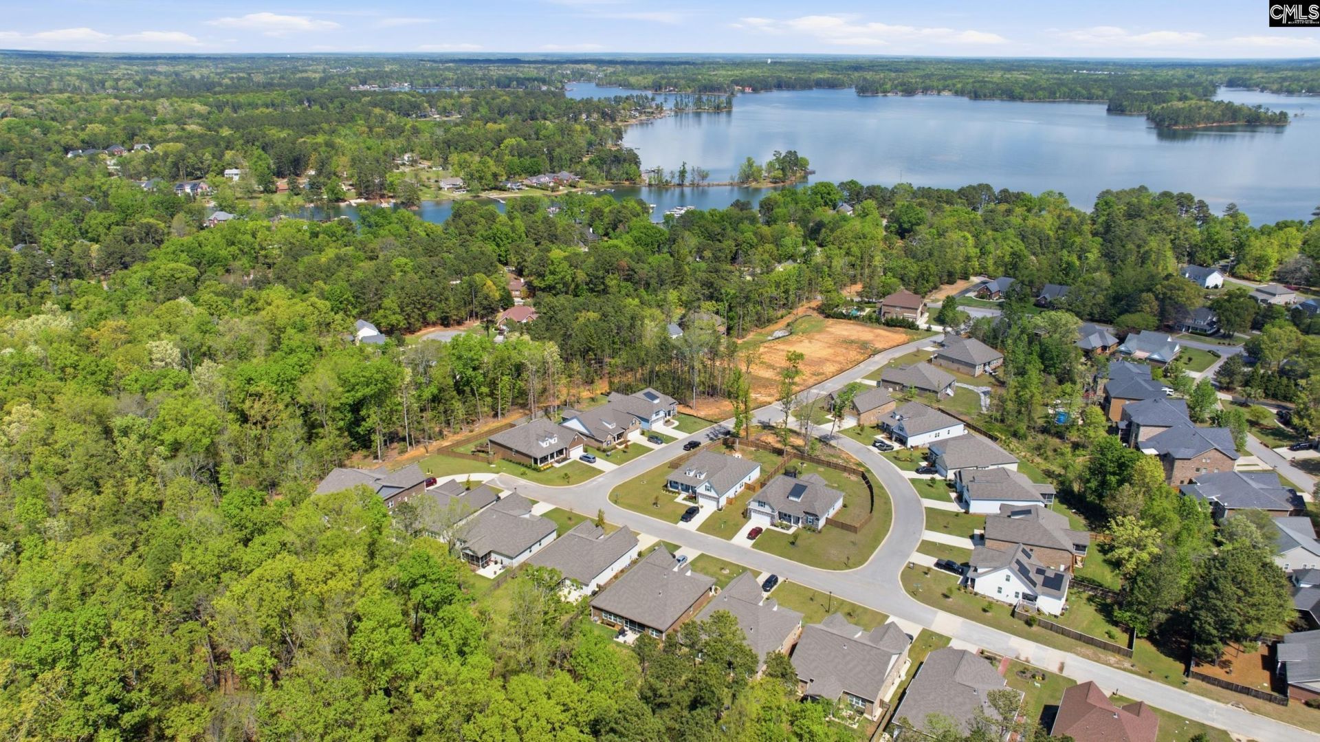 305 Daymark Drive Photo 40