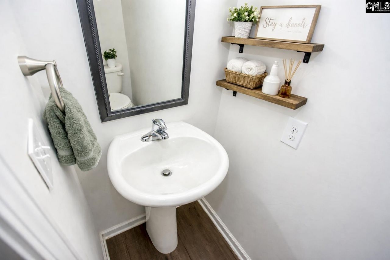 3089 Gedney Circle Photo 12