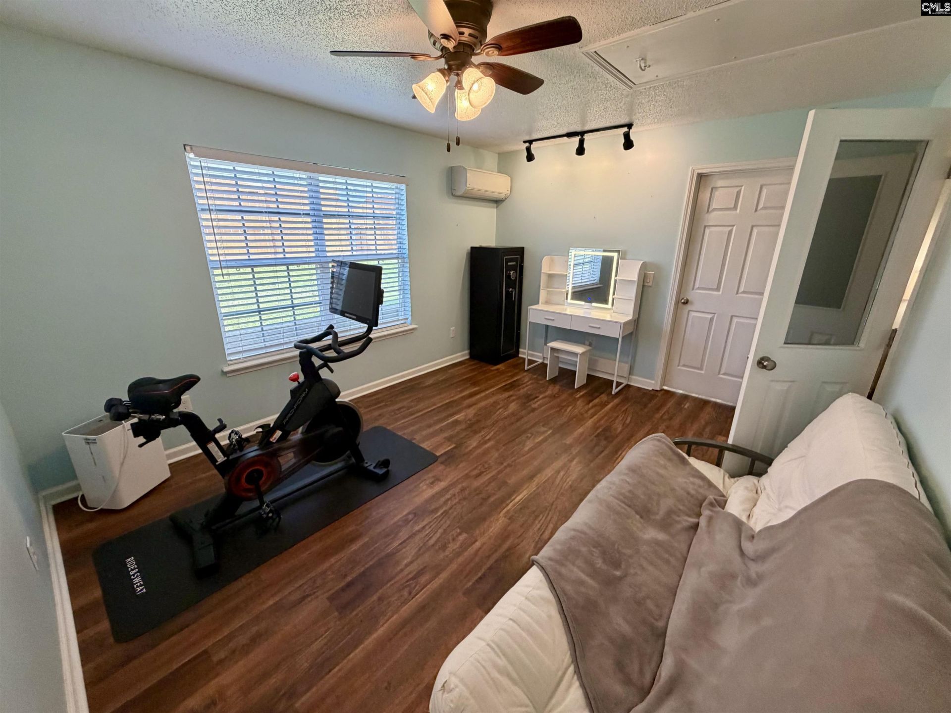 201 Aderley Oak Loop Photo 11