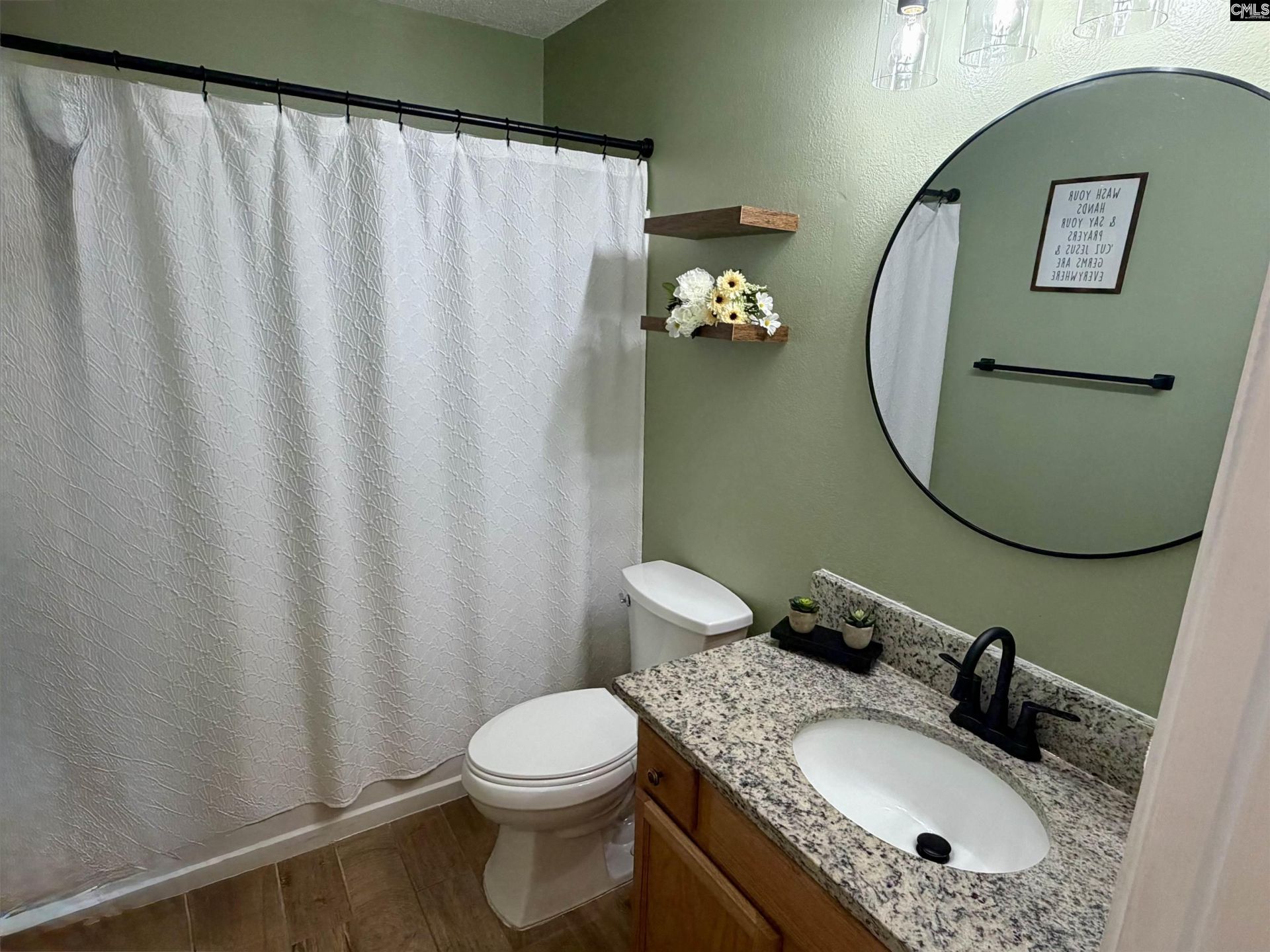 201 Aderley Oak Loop Photo 15