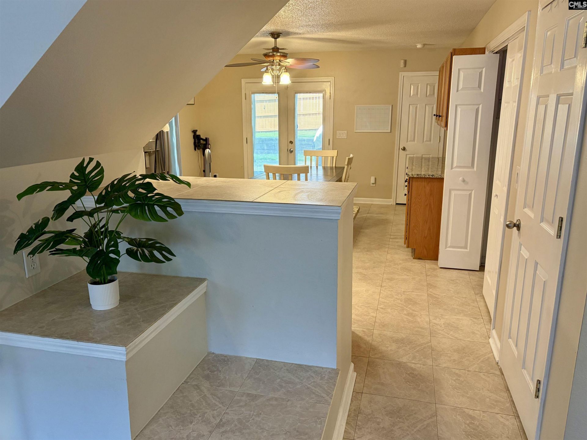 201 Aderley Oak Loop Photo 5