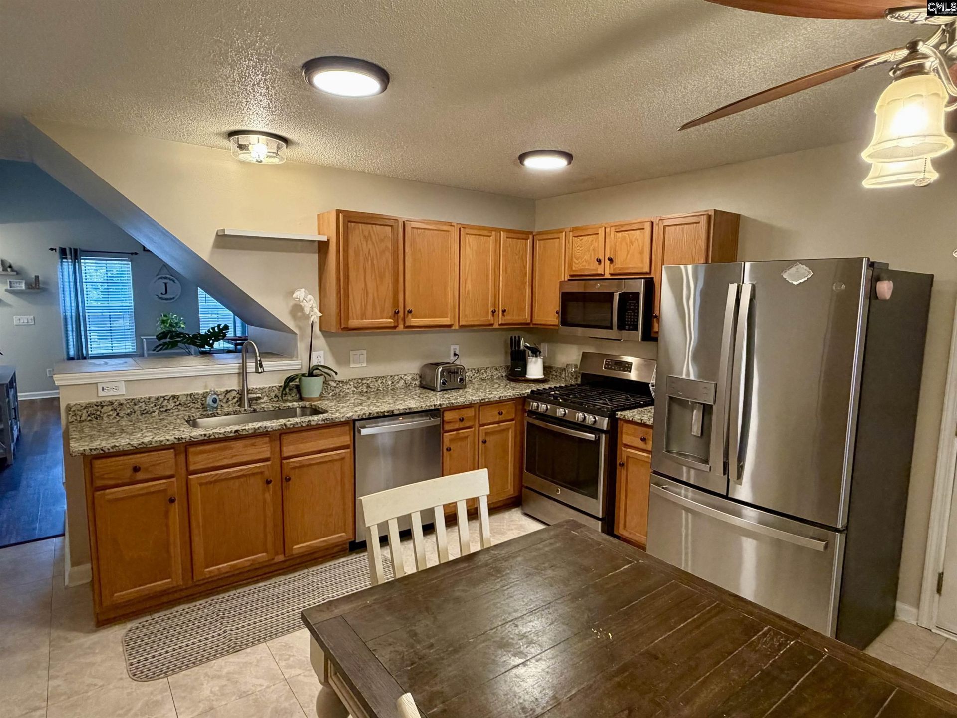 201 Aderley Oak Loop Photo 7