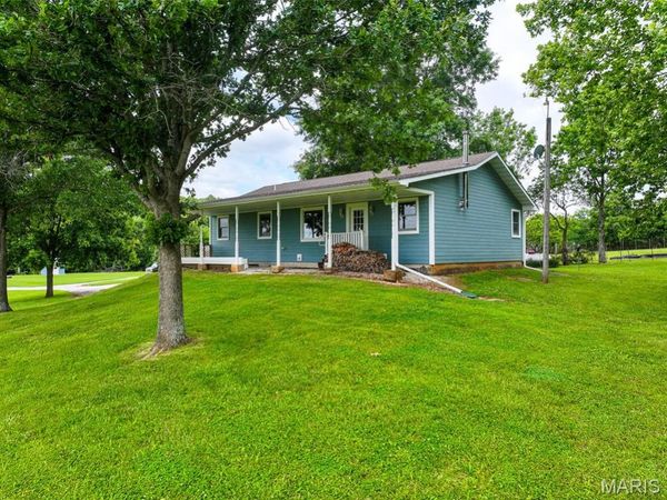 5855 SE 981 PVT RD, Collins, MO 64738