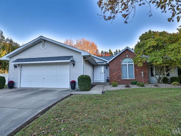 12 Cottonwood Glen, Glen Carbon, IL 62034