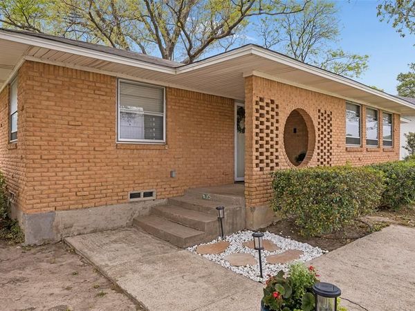 635 Classen Drive, Dallas, TX 75218