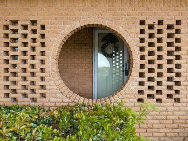 635 Classen Drive, Dallas, TX 75218