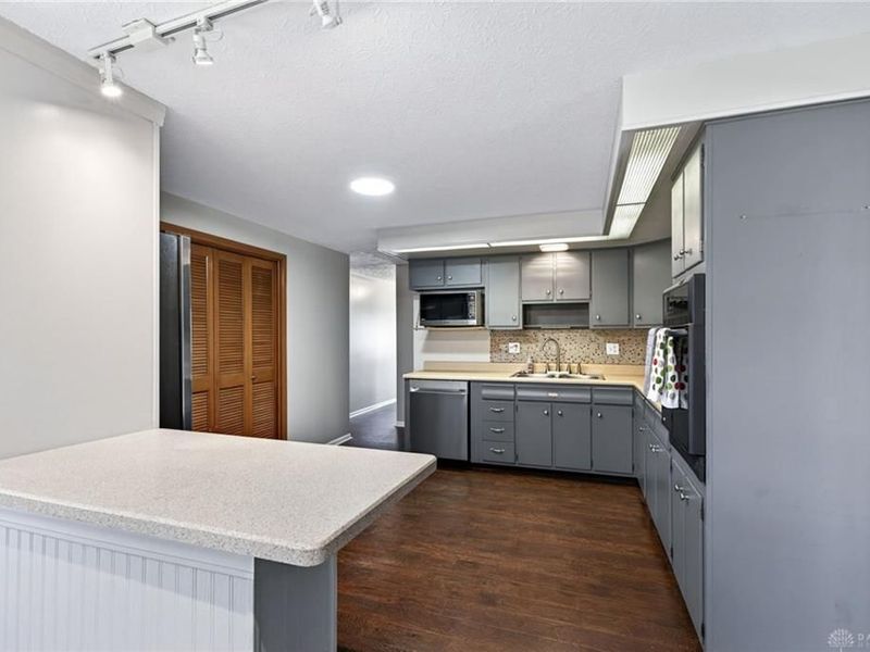 549 E Alkaline Springs Road, Vandalia, OH 45377 Photo 17