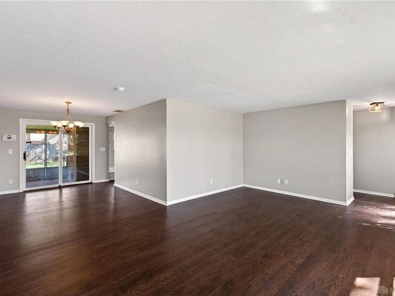 549 E Alkaline Springs Road, Vandalia, OH 45377 Photo 9