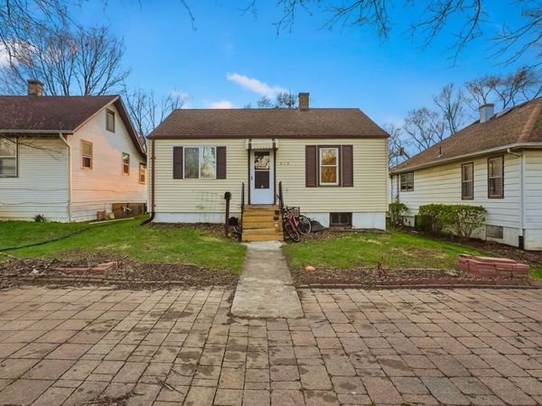 215 Barr Elms Avenue, Joliet, IL 60433