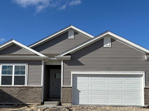 6284 Redwood Trail, Wonder Lake, IL 60097