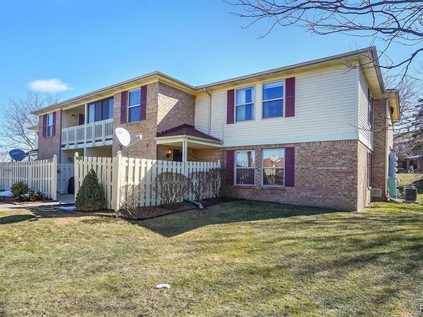 61101 Greenwood Drive, South Lyon, MI 48178