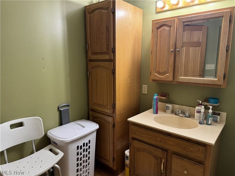 2112 Warren Avenue, Akron, OH 44320 Photo 14