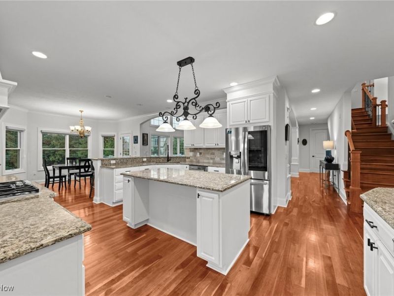 343 Glasgow Drive, Highland Heights, OH 44143 Photo 10