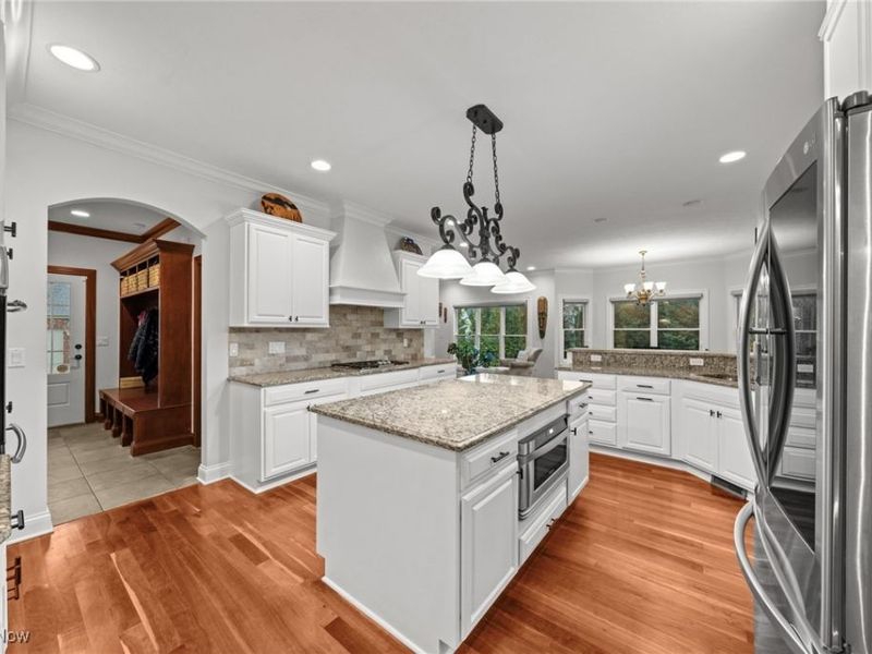 343 Glasgow Drive, Highland Heights, OH 44143 Photo 12