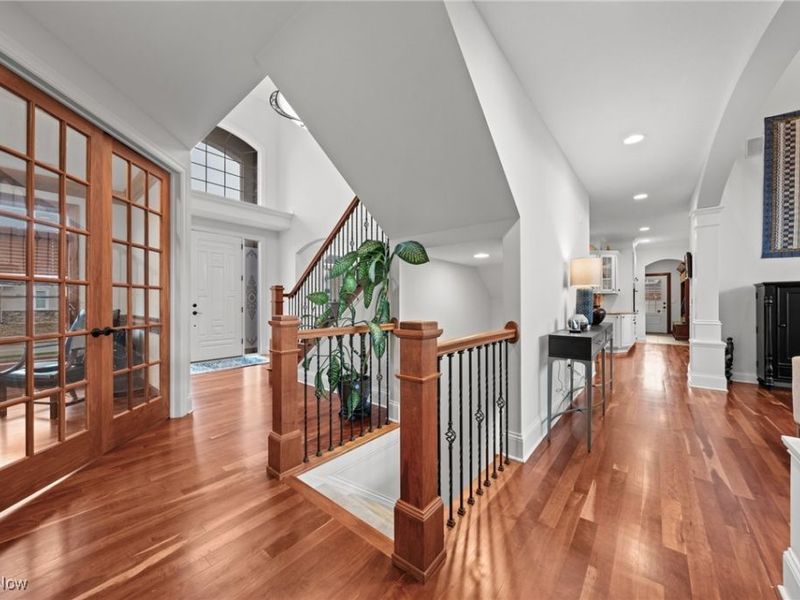 343 Glasgow Drive, Highland Heights, OH 44143 Photo 2