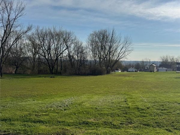 0 S Lee , New Castle, PA 16101