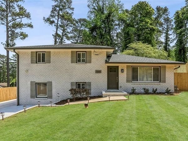 1888 La Mesa, Decatur, GA 30032