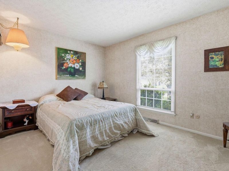 6881 Roundelay Road N, Reynoldsburg, OH 43068 Photo 17