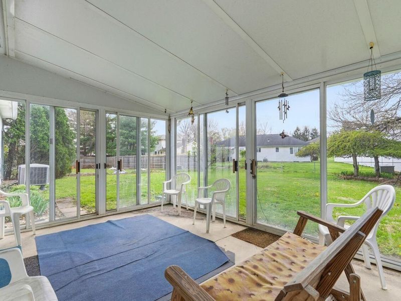 6881 Roundelay Road N, Reynoldsburg, OH 43068 Photo 23