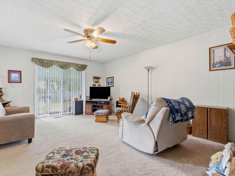 6881 Roundelay Road N, Reynoldsburg, OH 43068 Photo 5