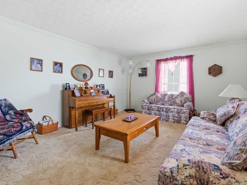 6881 Roundelay Road N, Reynoldsburg, OH 43068 Photo 7