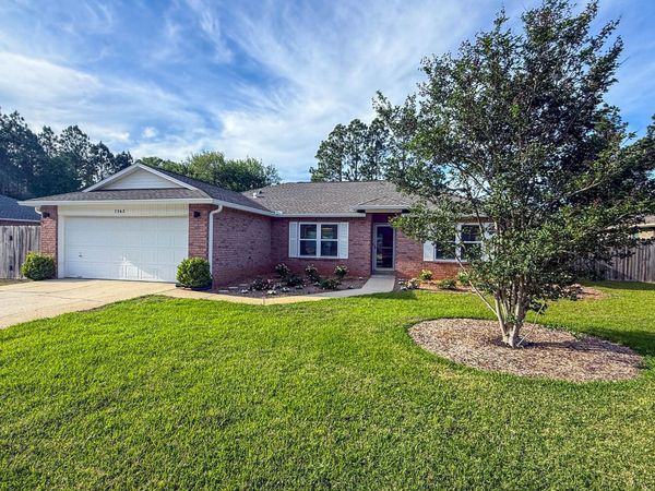 7362 Treasure Street, Navarre, FL 32566