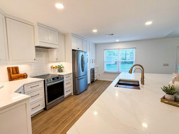 7362 Treasure Street, Navarre, FL 32566