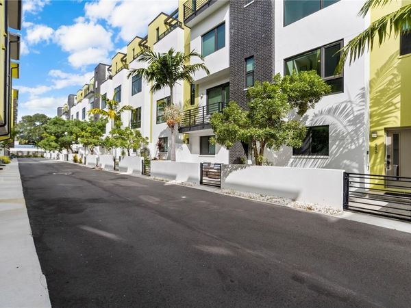 915 ARLINGTON AVENUE N, ST PETERSBURG, FL 33705