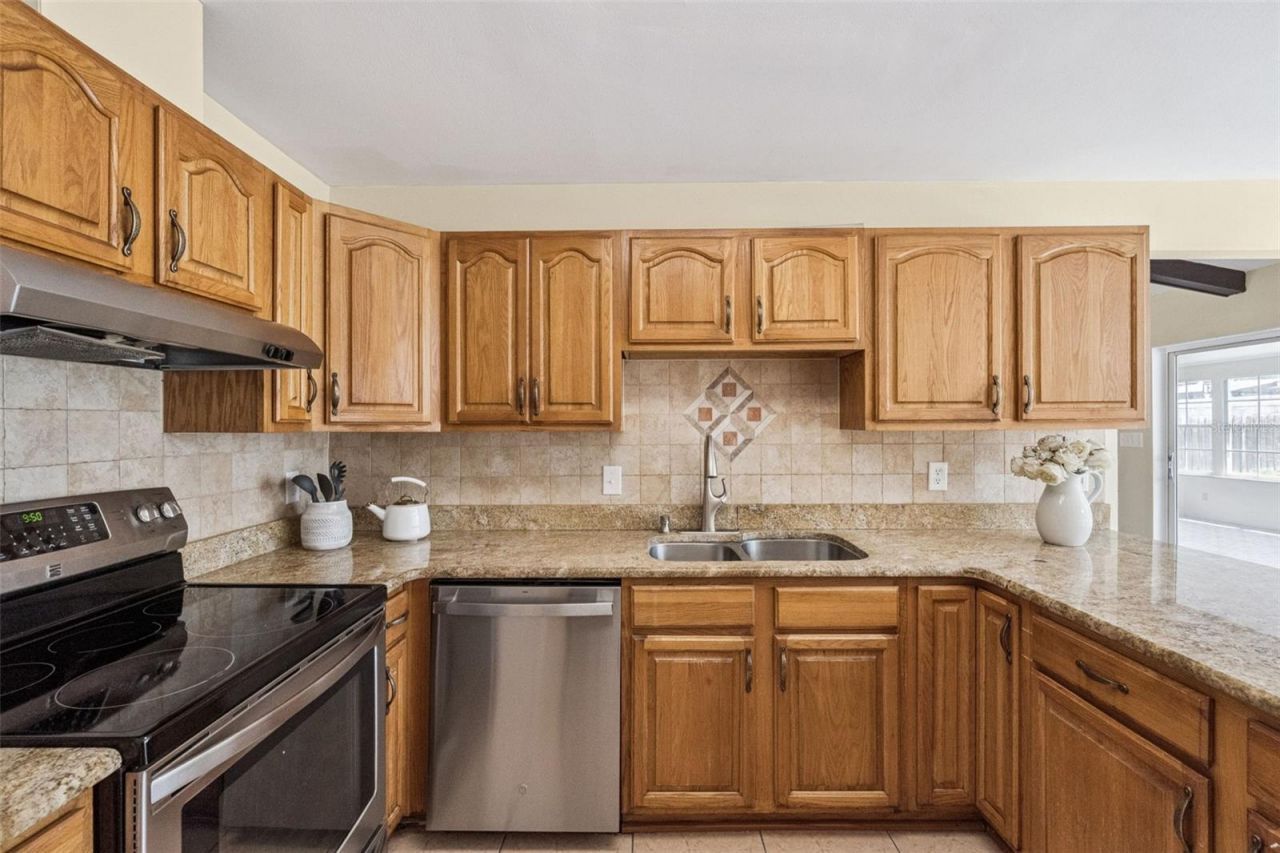 4136 Tall Tree Drive, Orlando, FL 32810 Photo