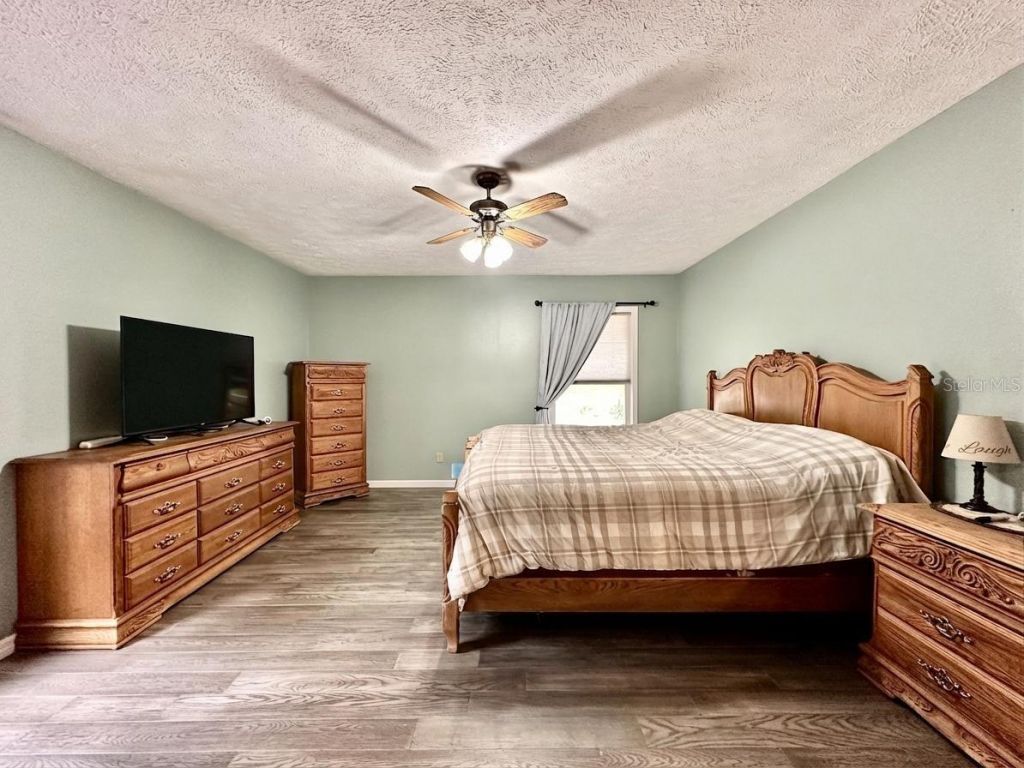 4251 NE 138th Place , Anthony, FL 32617 Photo