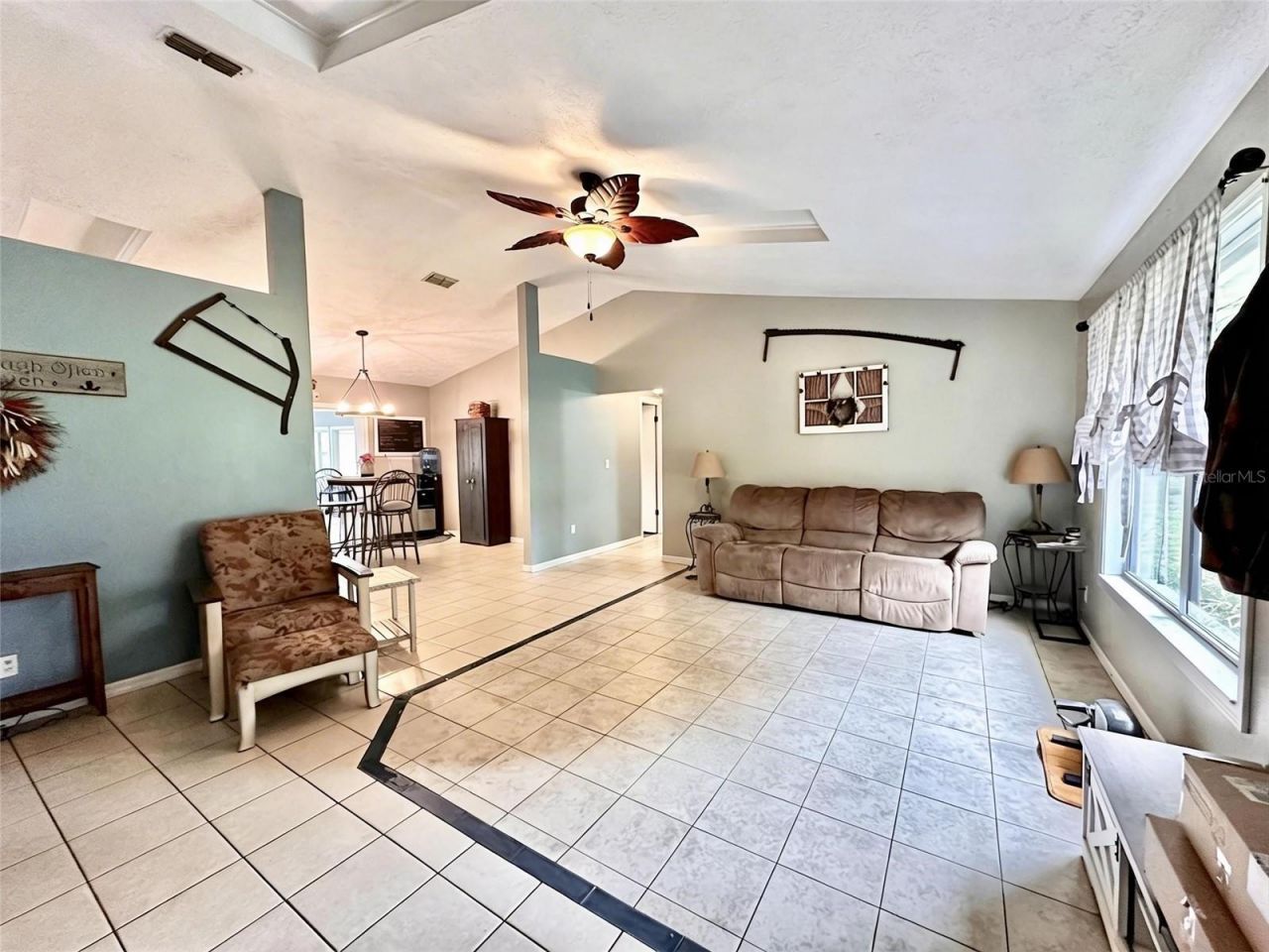 4251 NE 138th Place , Anthony, FL 32617 Photo