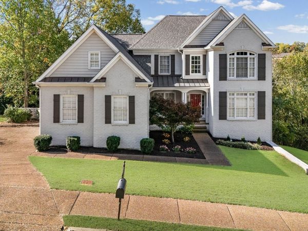 6040 Woodland Hills Dr , Nashville, TN 37211