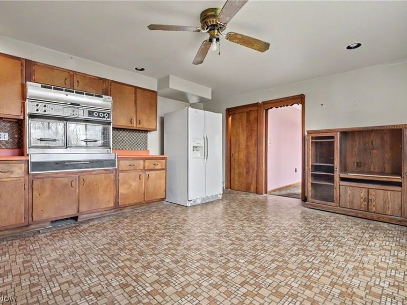 16790 Main Market Road, West Farmington, OH 44491 Photo 8