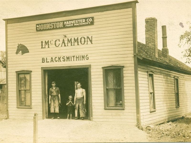 22 W Buckeye Street, West Salem, OH 44287 Photo 2