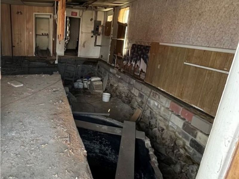 22 W Buckeye Street, West Salem, OH 44287 Photo 3