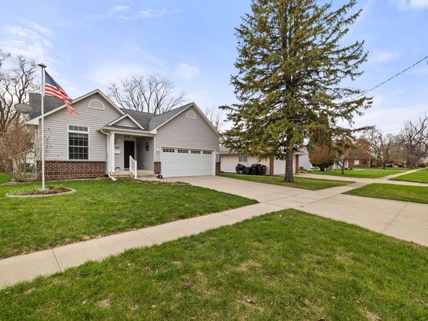 1605 Main Street, Adel, IA 50003