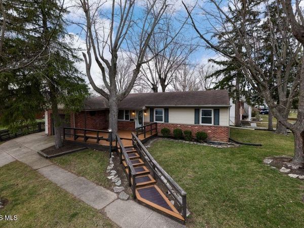 536 Edinborough Drive, Findlay, OH 45840